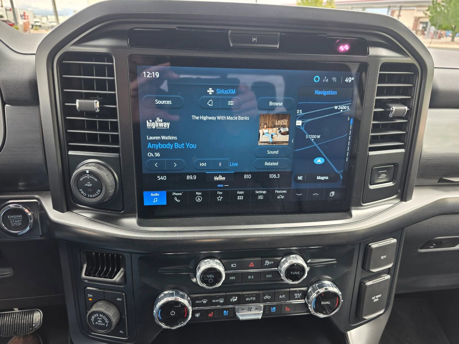 Used 2025 Ford F150 Lariat AWD/4WD image 38