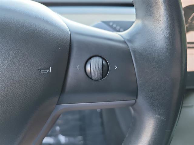 Used 2018 Tesla Model 3 Long Range image 18