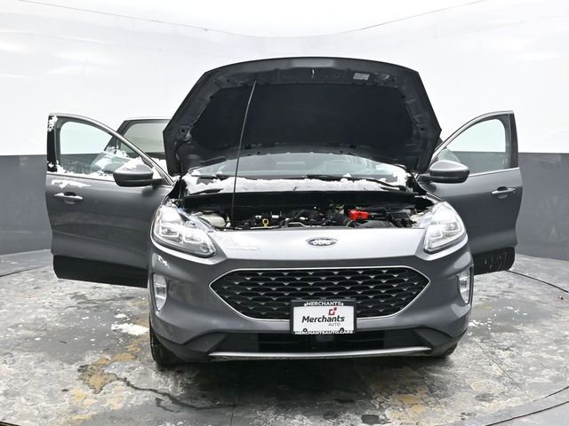 Used 2022 Ford Escape Titanium image 39