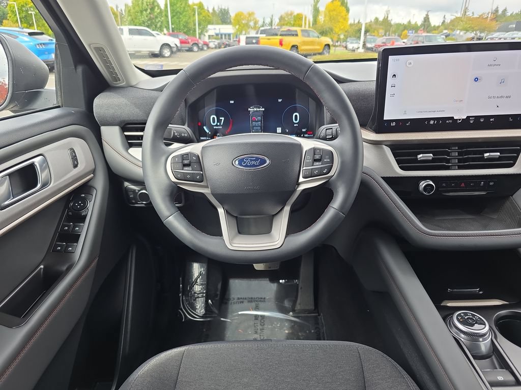 Certified 2025 Ford Explorer Active AWD/4WD image 8