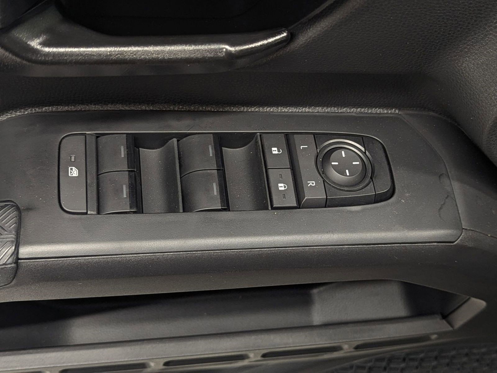 New 2025 Toyota Tacoma SR image 19