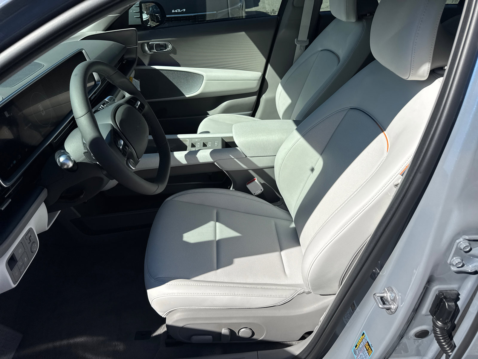 New 2025 Hyundai Ioniq 6 Limited image 10