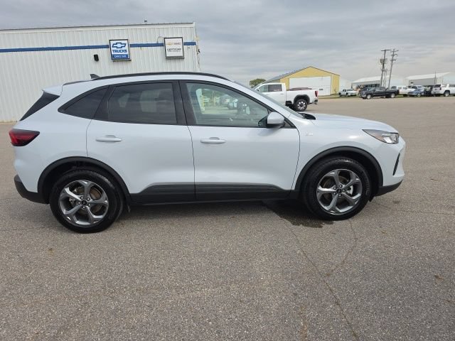 Used 2025 Ford Escape ST-Line Select AWD/4WD image 6