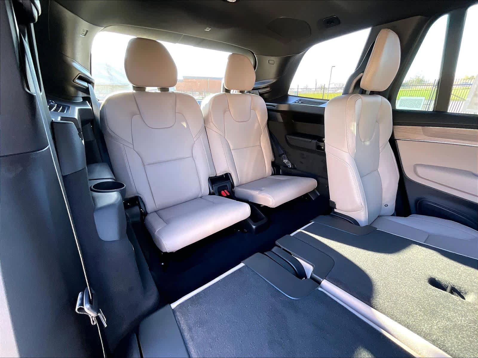 New 2026 Volvo XC90 T8 Ultra w/ Protection Package Premier image 28
