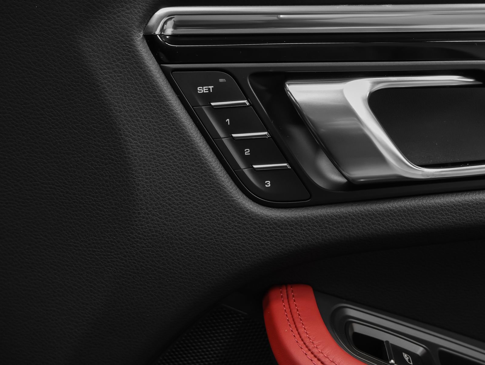 New 2026 Porsche Macan AWD/4WD image 19
