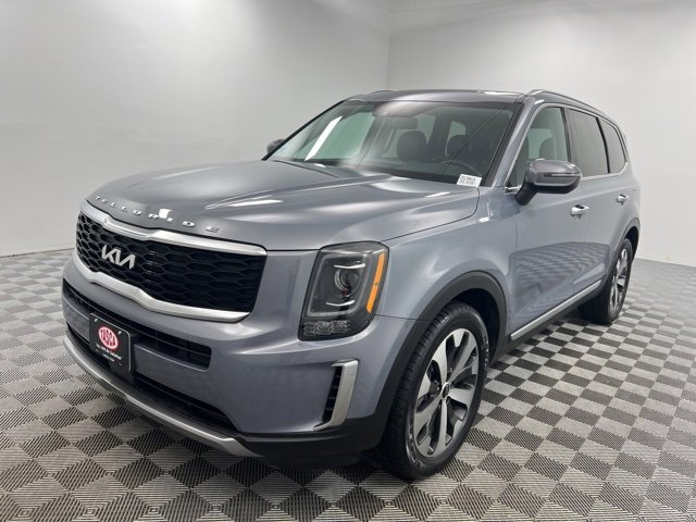 Used 2022 Kia Telluride S image 2