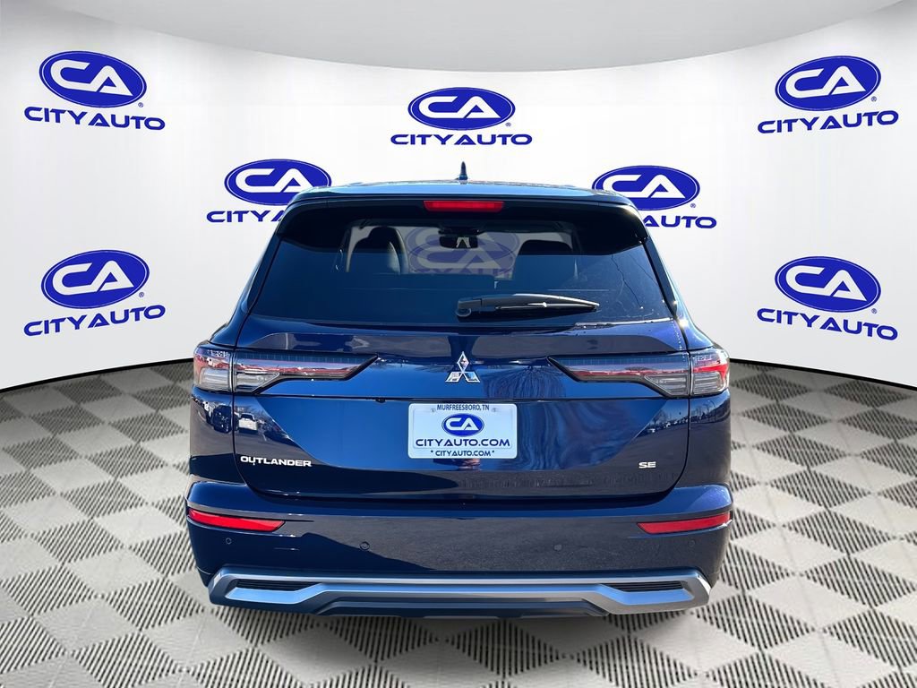 New 2026 Mitsubishi Outlander SE FWD image 4