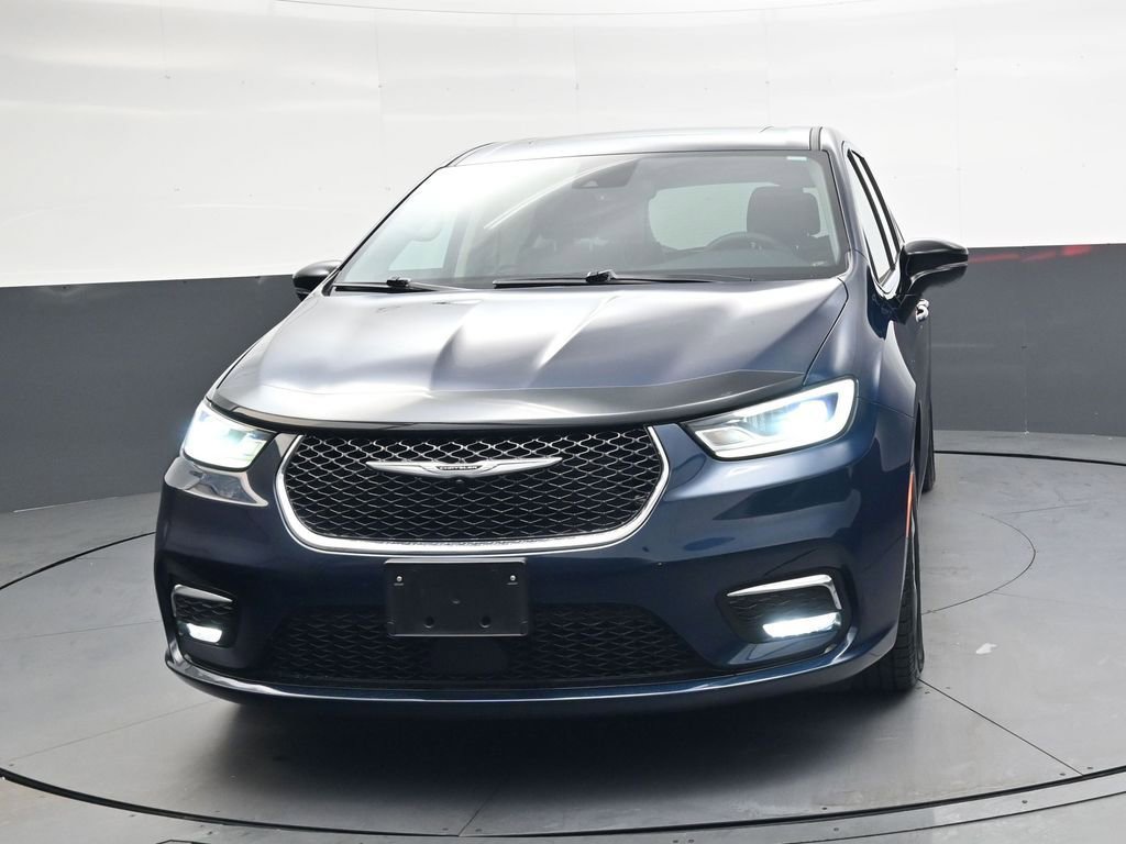 Used 2024 Chrysler Pacifica Limited image 9