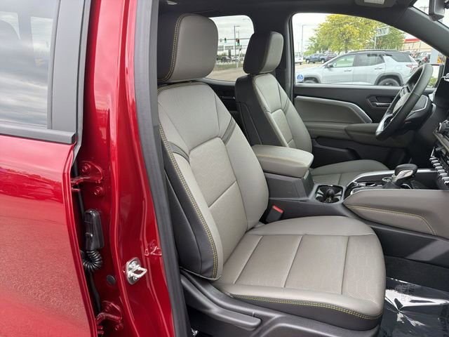 New 2026 Chevrolet Colorado ZR2 w/ Technology Package AWD/4WD image 22