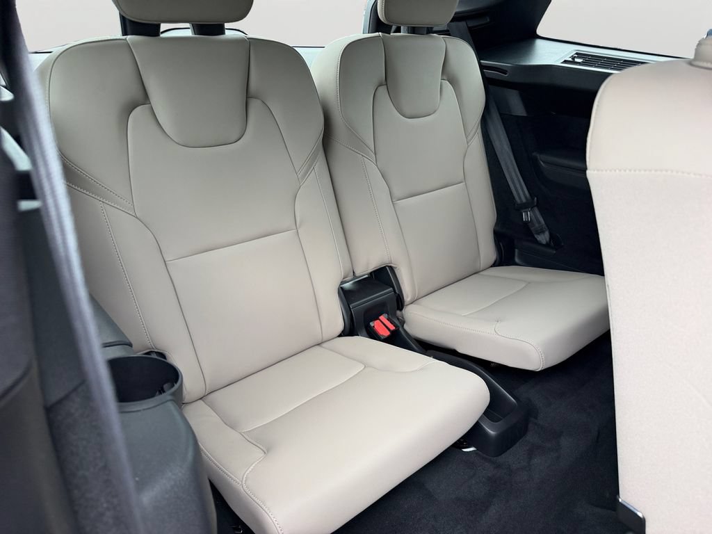 Certified 2026 Volvo XC90 B6 Plus AWD/4WD image 10