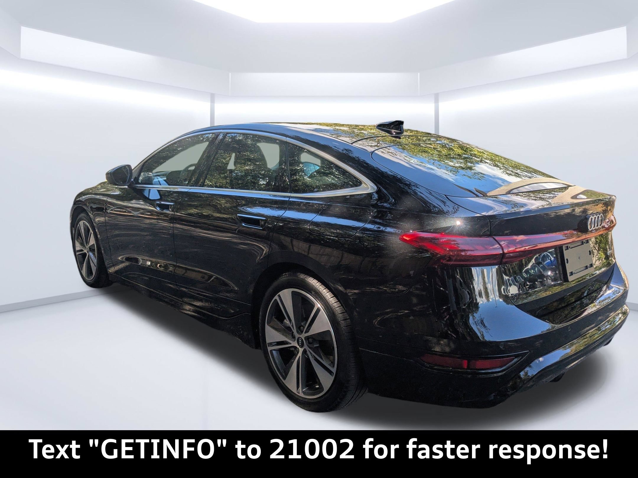 Used 2025 Audi A6 e-tron Prestige AWD/4WD image 6