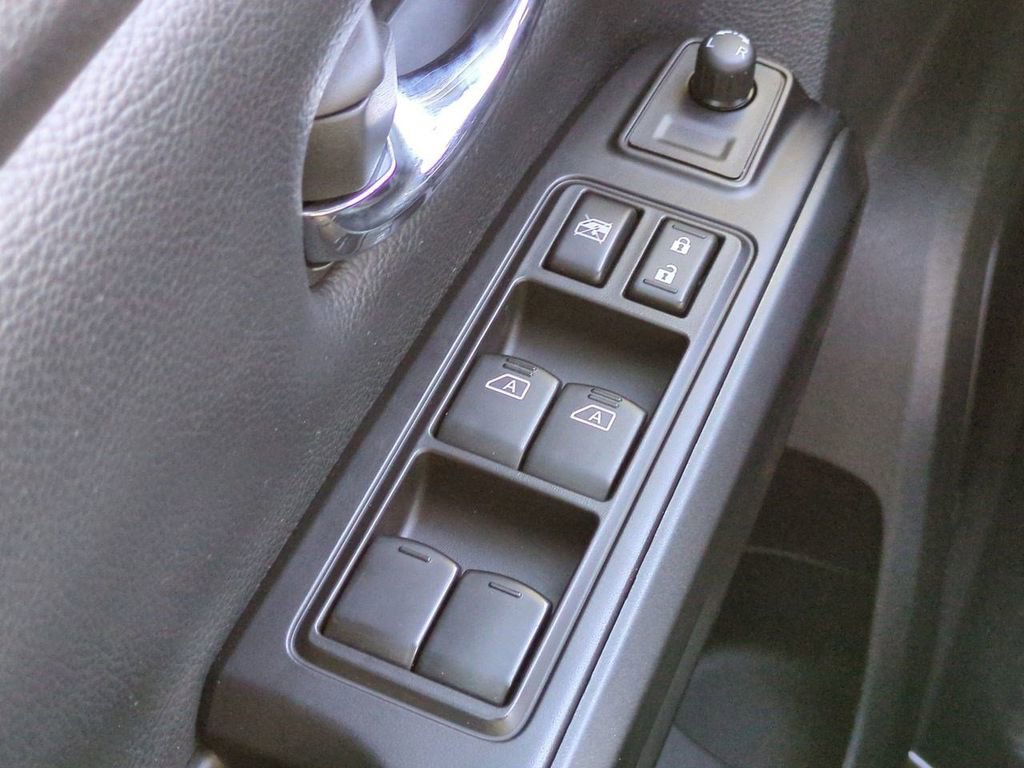 Used 2020 Nissan Titan PRO-4X w/ Pro-4x Utility Package image 24