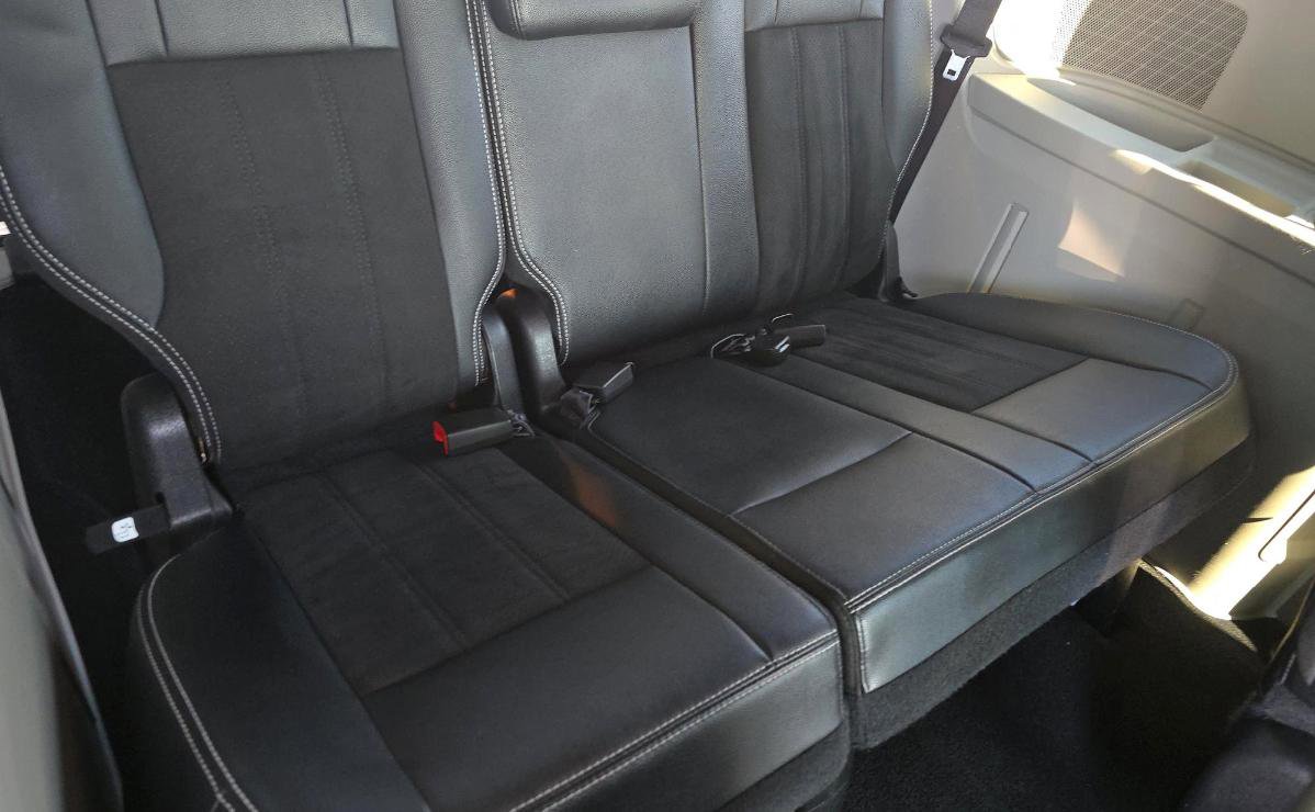 Used 2019 Dodge Grand Caravan SXT image 13