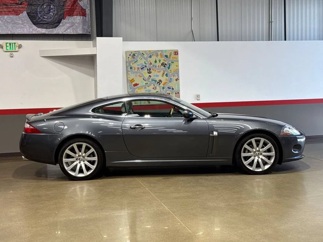 Used 2007 Jaguar XK Coupe RWD image 3