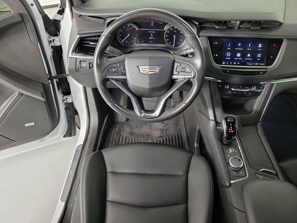 Certified 2023 Cadillac XT6 Luxury FWD image 16