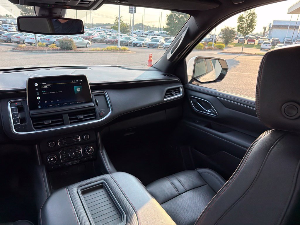 Used 2022 Chevrolet Suburban RST w/ Sport Performance Package AWD/4WD image 29