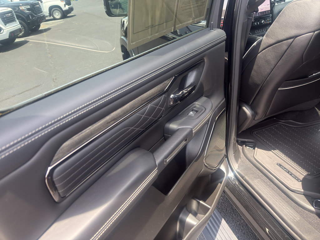 Used 2025 RAM 1500 Limited w/ Trailer Tow Group AWD/4WD image 14