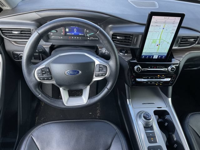 Used 2024 Ford Explorer Limited w/ Limited Technology Package RWD image 10
