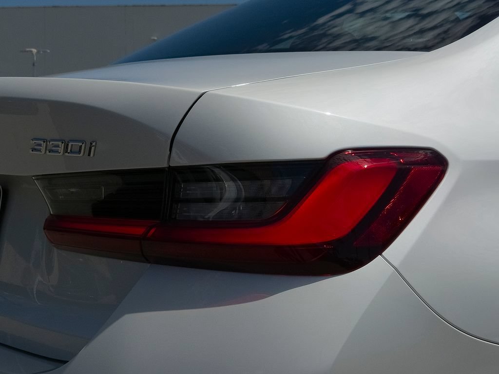 New 2026 BMW 330i Sedan w/ Premium Package RWD image 4