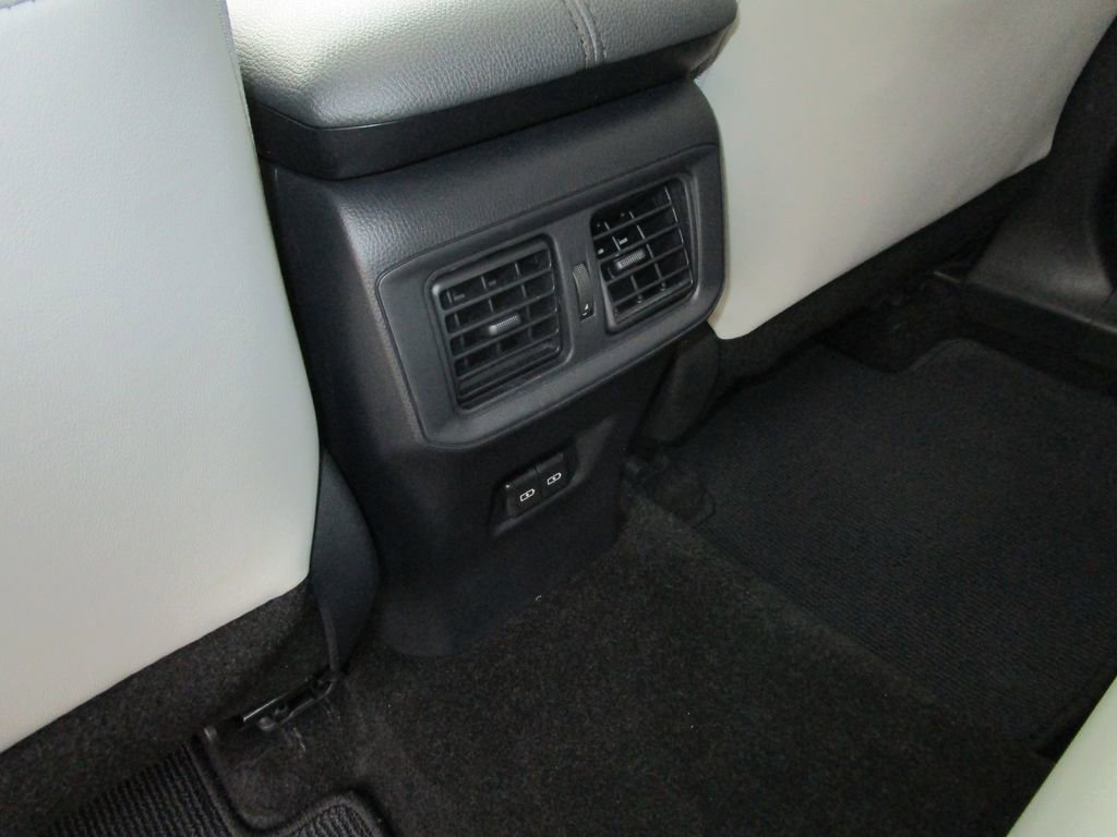 Used 2025 Toyota RAV4 Limited image 18