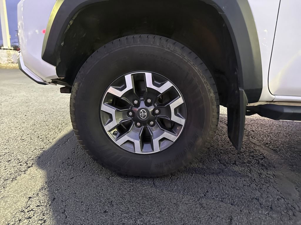 Used 2019 Toyota Tacoma TRD Off-Road image 28