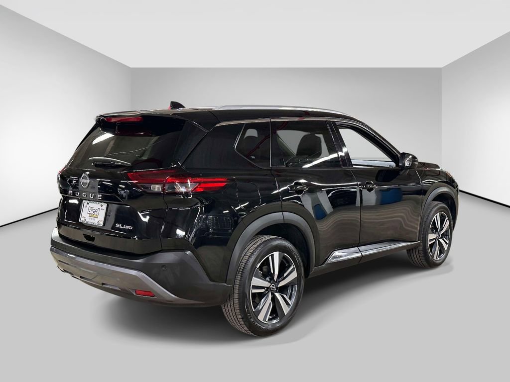 Used 2023 Nissan Rogue SL image 5