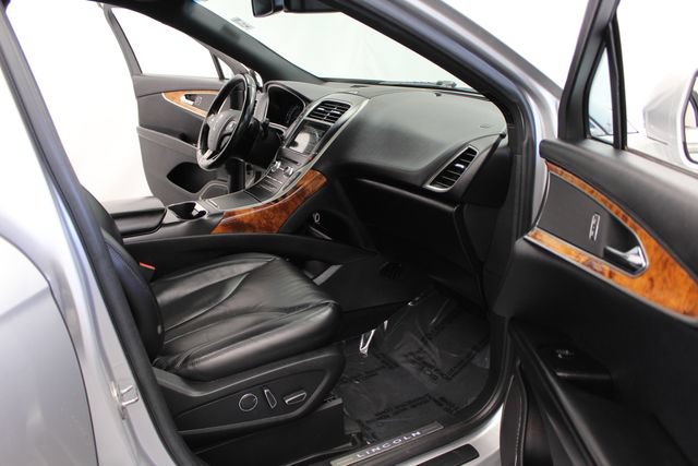 Used 2018 Lincoln MKX Select w/ Lincoln MKX Climate Package FWD image 26