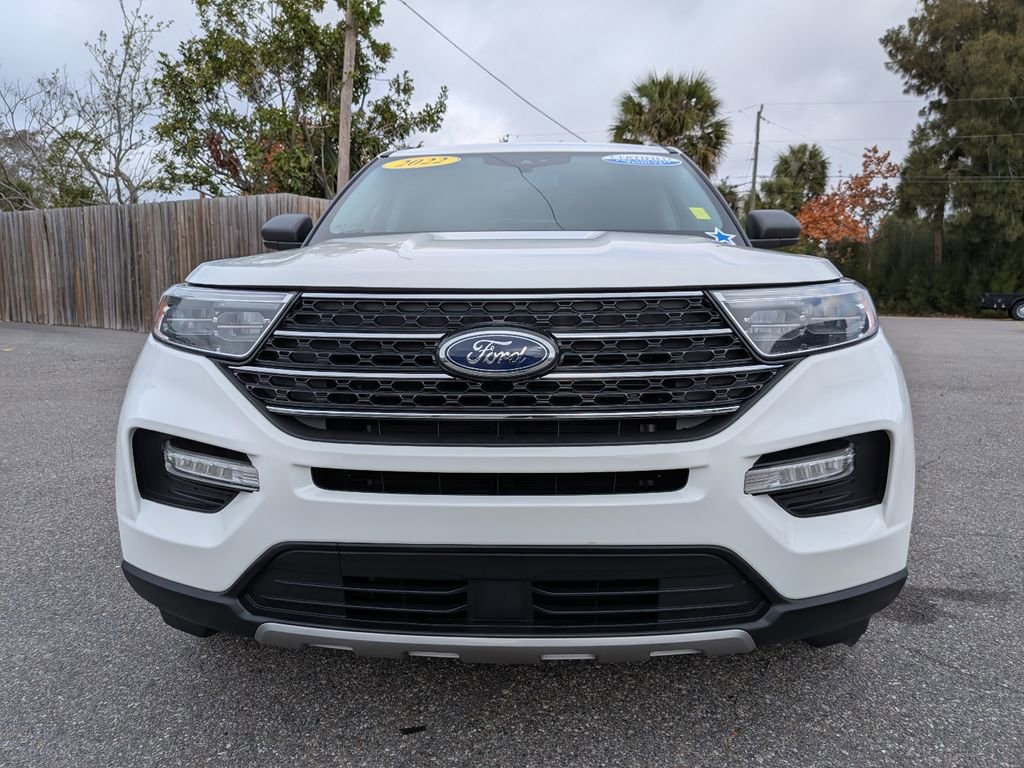 Certified 2022 Ford Explorer XLT w/ Equipment Group 202A image 3