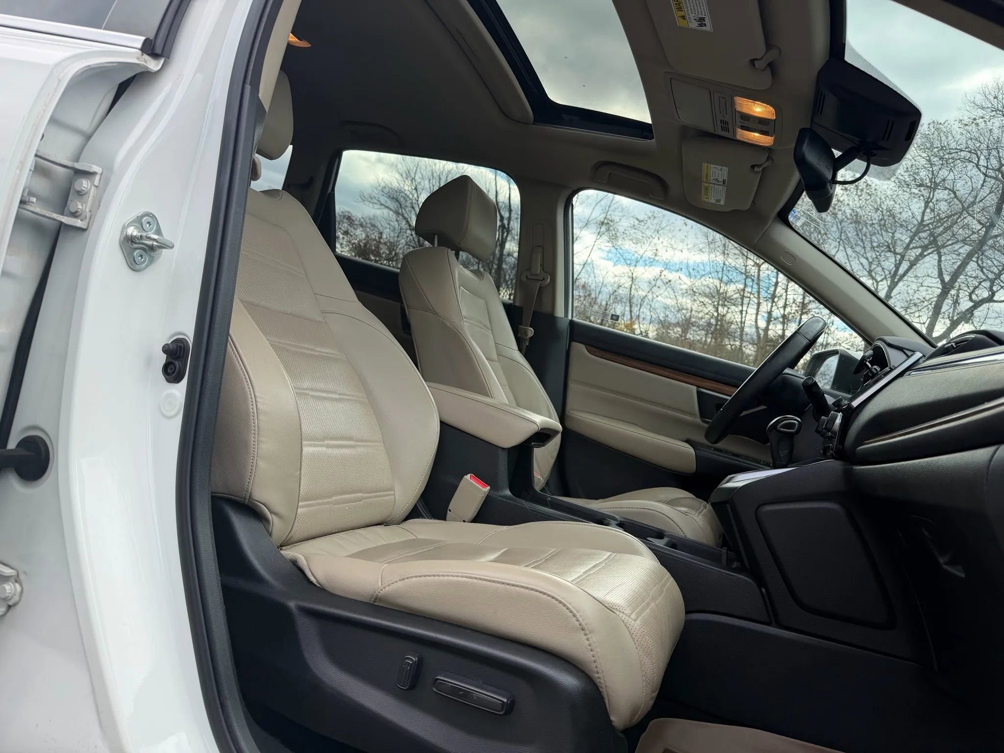 Used 2017 Honda CR-V Touring image 12