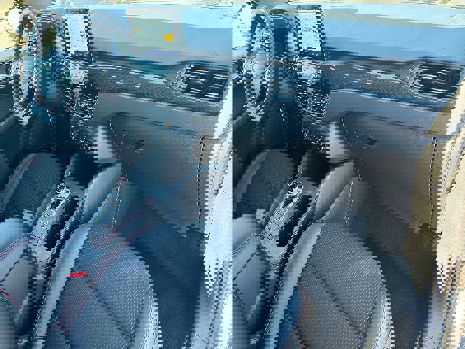 Used 2025 Ford Escape ST-Line image 11