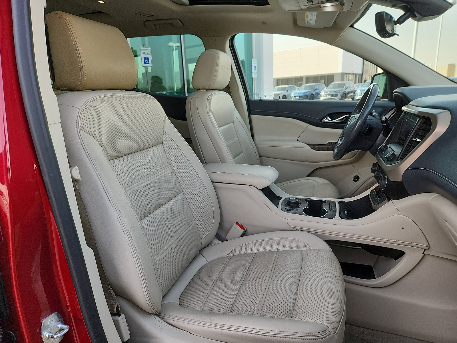 Used 2020 GMC Acadia Denali w/ Denali Ultimate Package image 15