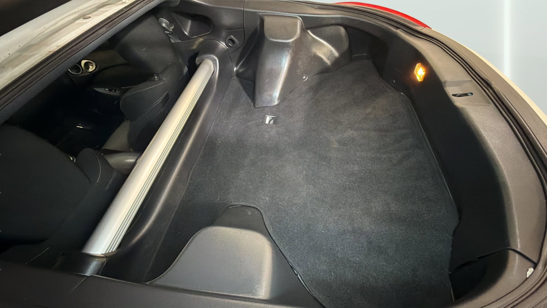 Used 2014 Nissan 370Z Coupe RWD image 33