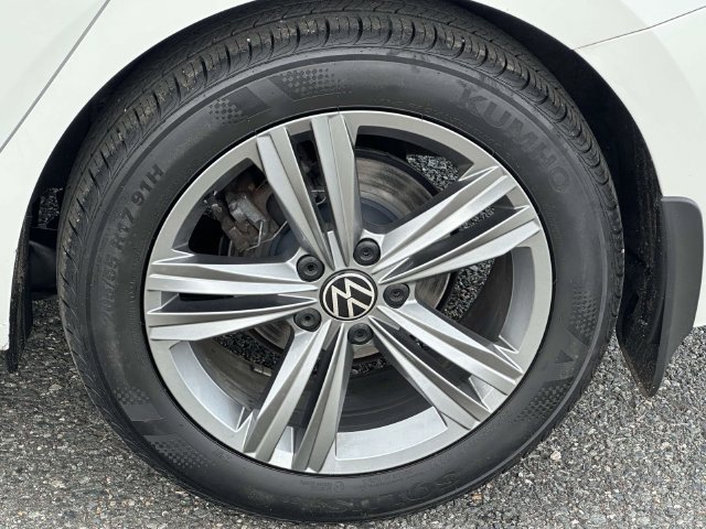 Used 2024 Volkswagen Jetta SE FWD image 8