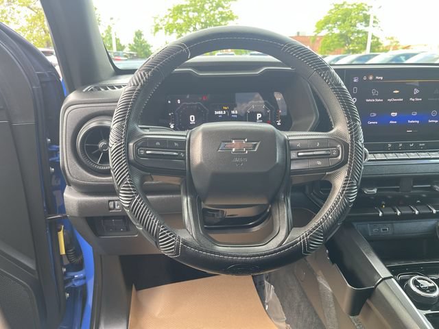 Used 2025 Chevrolet Colorado Trail Boss AWD/4WD image 13