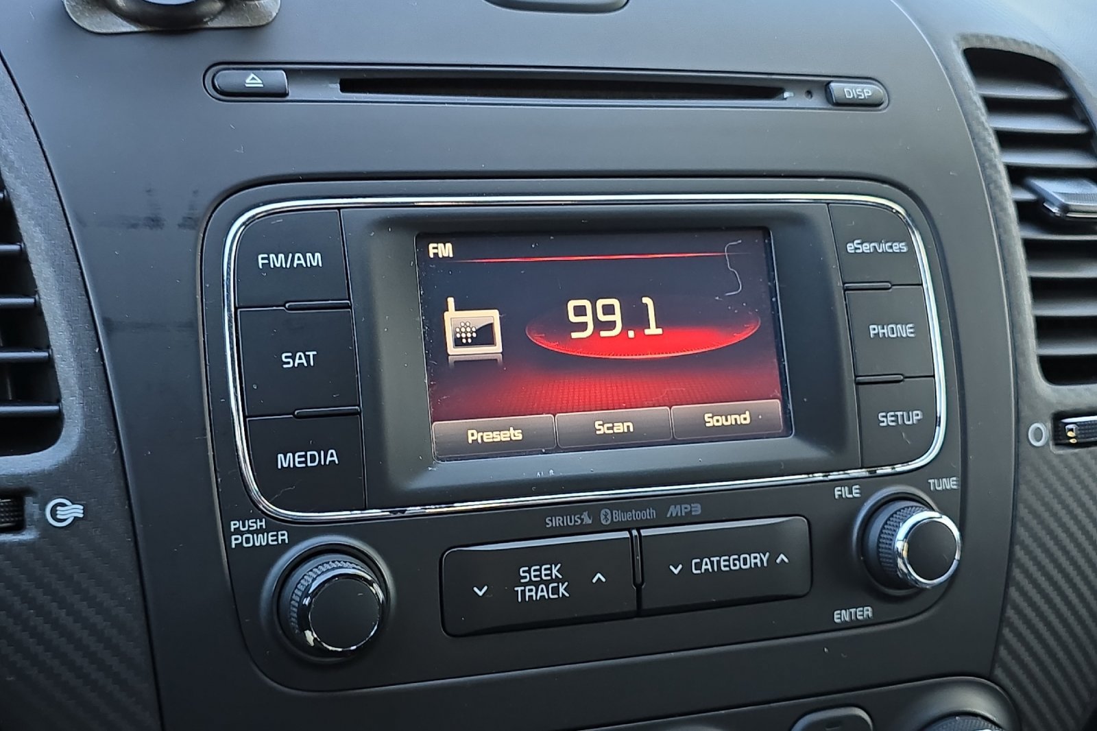 Used 2015 Kia Forte Koup SX FWD image 16