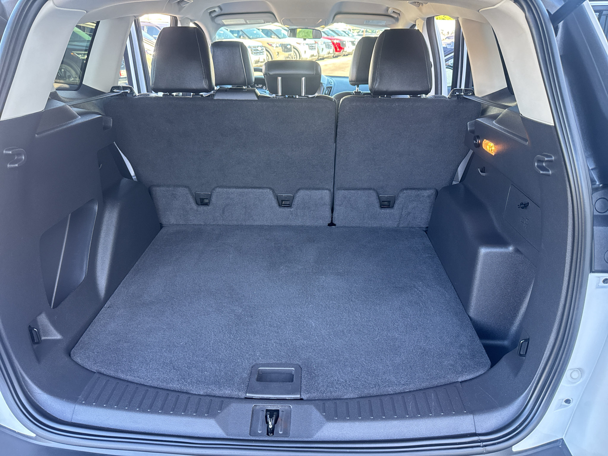 Used 2015 Ford Escape SE w/ SE Chrome Package FWD image 16