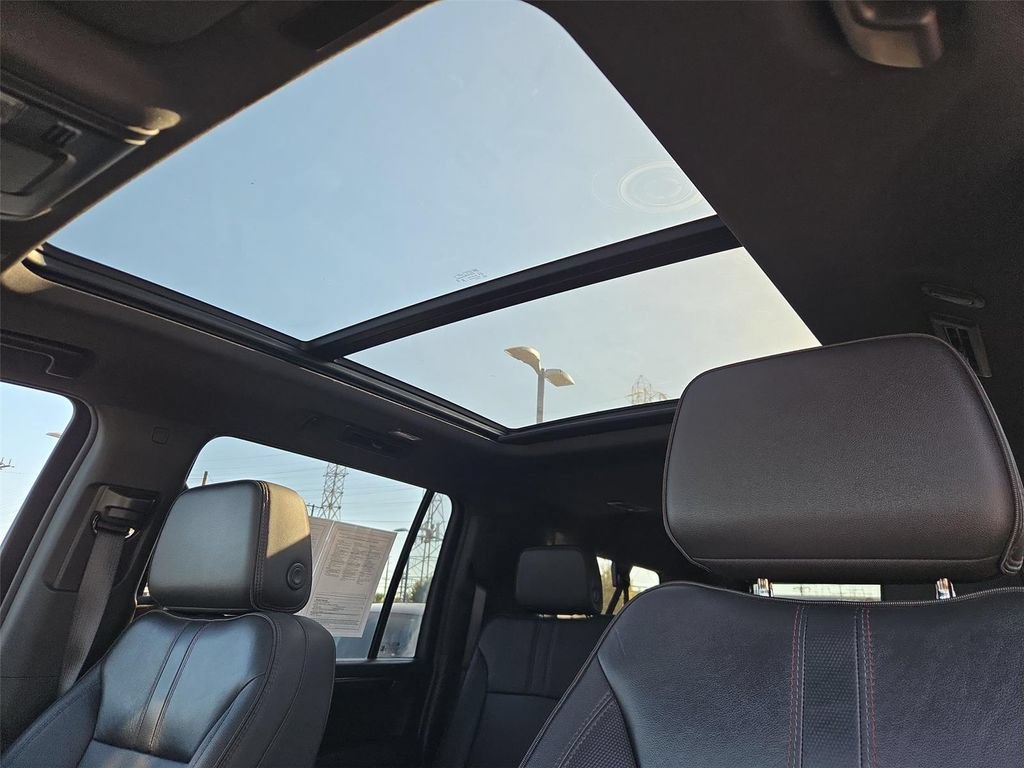 Certified 2025 Chevrolet Suburban RST w/ Sun And Tow Package RWD image 11