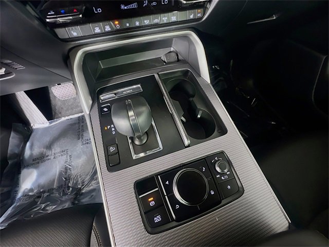 Used 2025 MAZDA CX-70 Plug-In Hybrid w/ Premium Pkg image 24