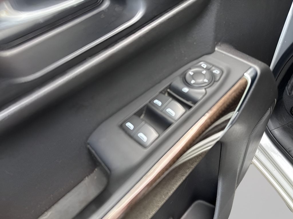 Used 2022 Chevrolet Silverado 1500 LT AWD/4WD image 19