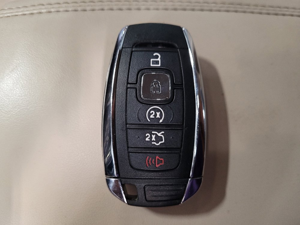 Used 2017 Lincoln MKC Select w/ Select Plus Package FWD image 32