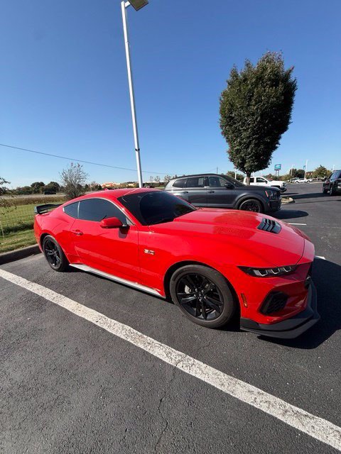 Used 2024 Ford Mustang GT RWD image 5