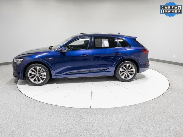 Used 2021 Audi e-tron Premium Plus w/ Premium Plus Package image 35