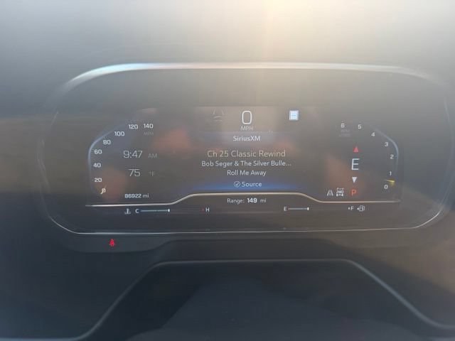 Used 2022 Chevrolet Suburban High Country AWD/4WD image 16