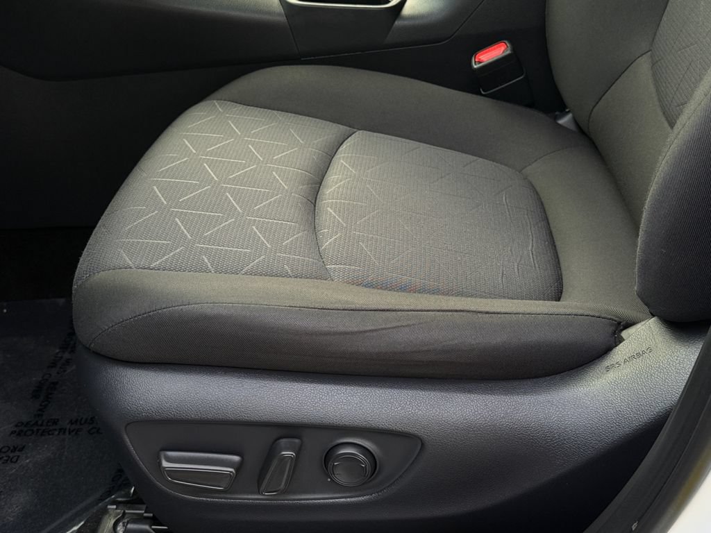 Used 2024 Toyota RAV4 XLE w/ Convenience Package AWD/4WD image 18