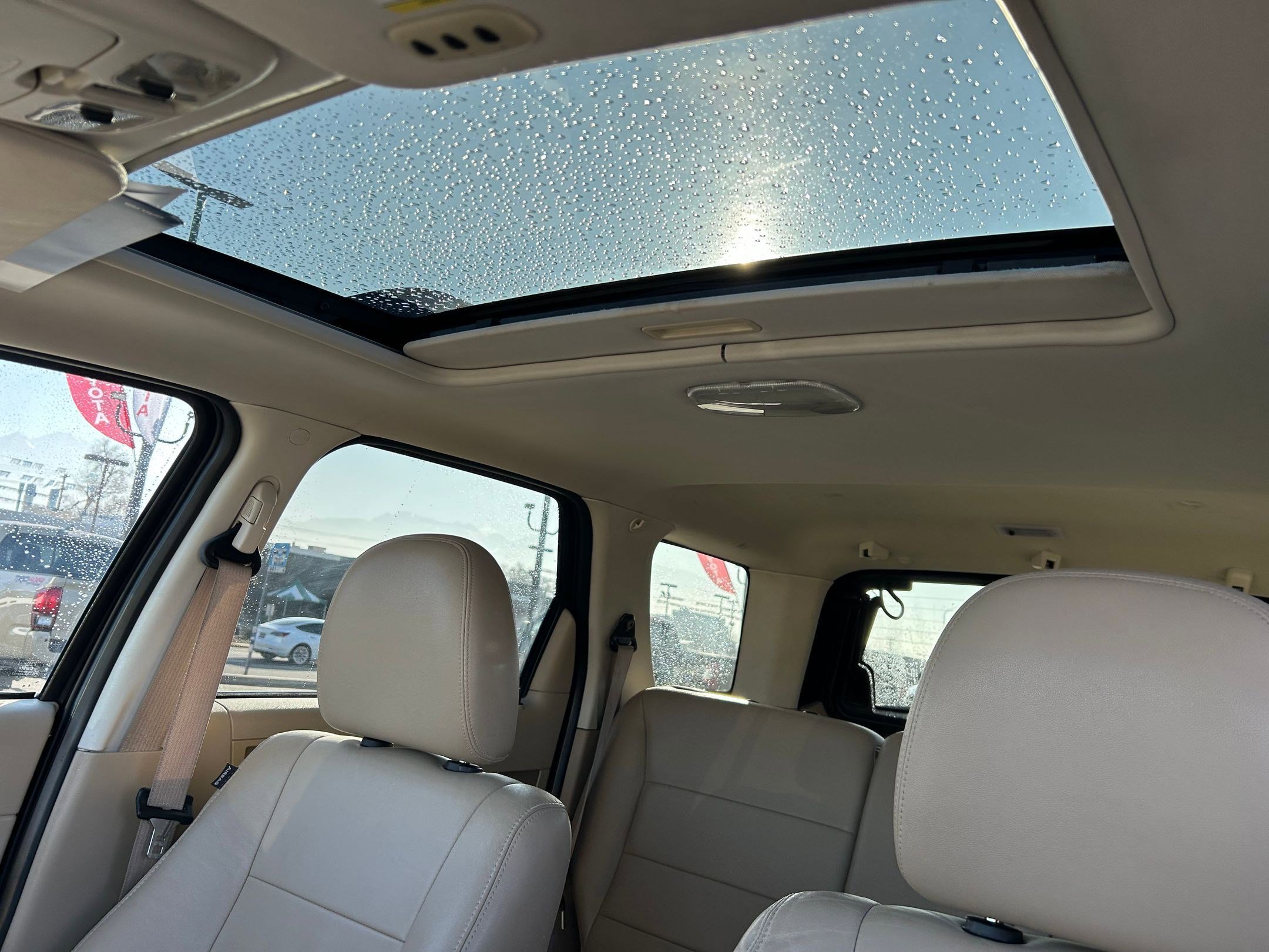 Used 2010 Ford Escape Limited image 30