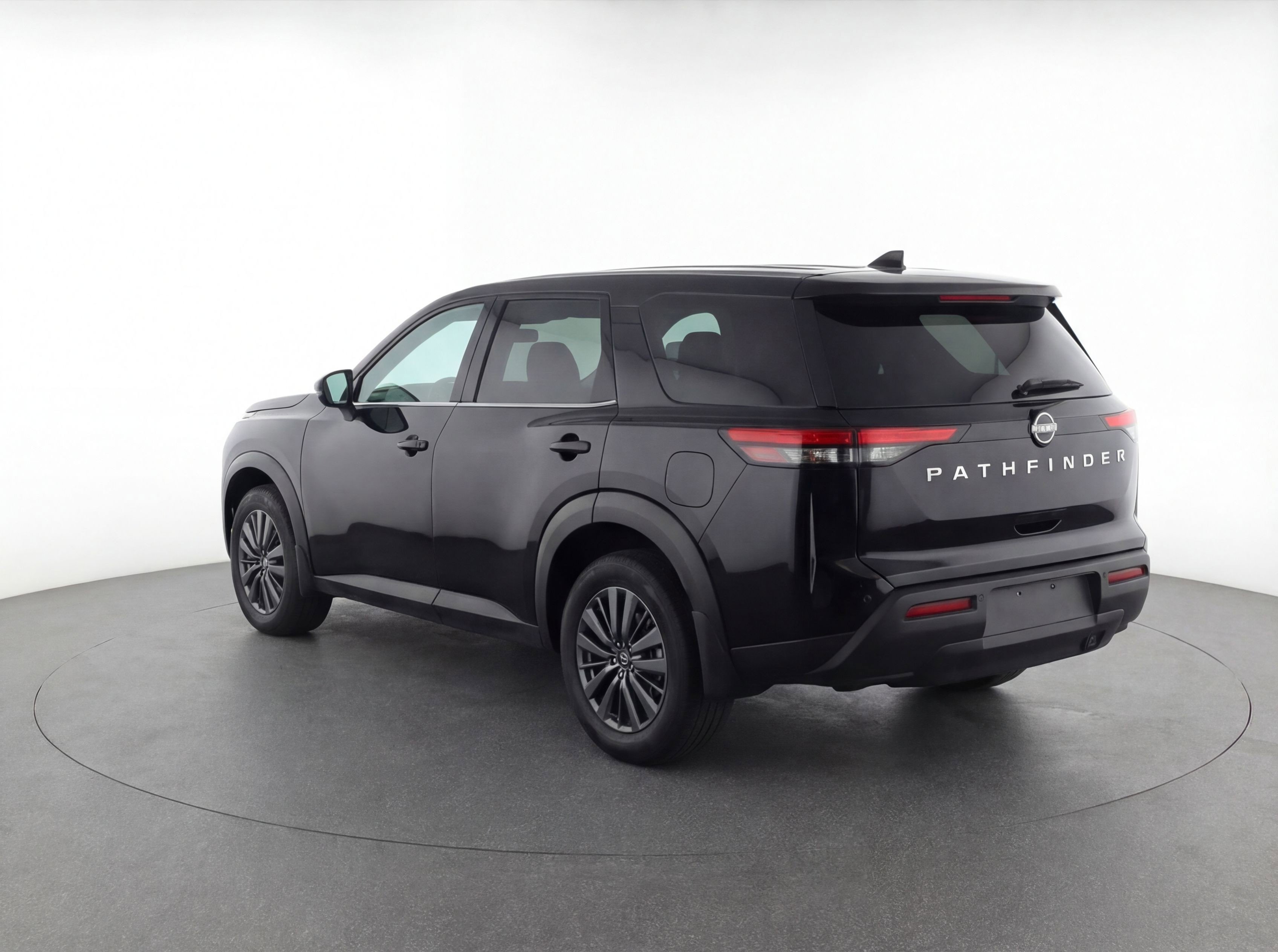 Used 2024 Nissan Pathfinder S FWD image 6