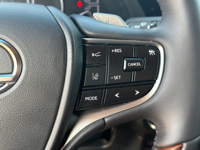 Used 2022 Lexus ES 300h Ultra Luxury w/ Accessory Package 2 FWD image 30
