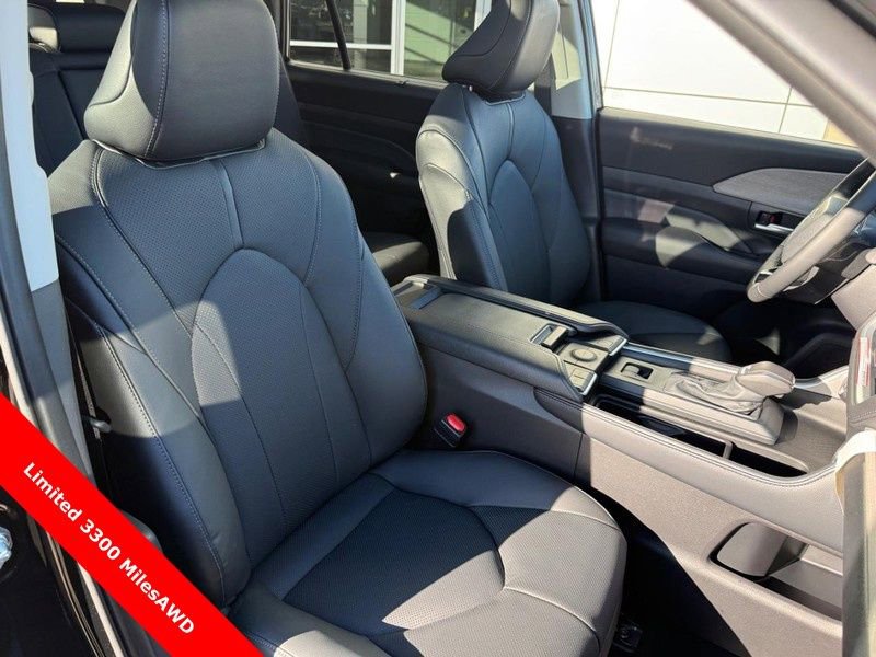 Used 2026 Toyota Grand Highlander Limited image 11