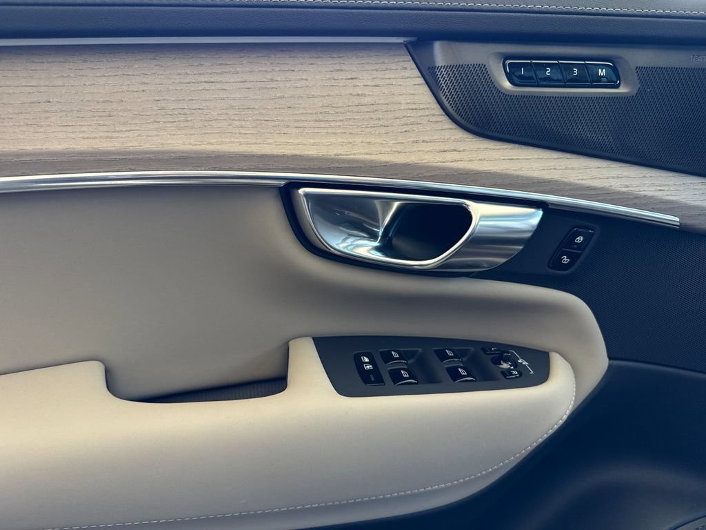 New 2026 Volvo XC90 T8 Ultra AWD/4WD image 10