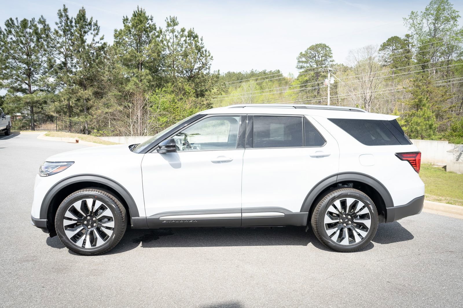 New 2026 Ford Explorer Platinum AWD/4WD image 13